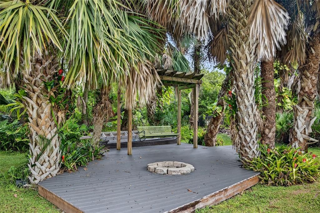 Под контрактом: $270,000 (2 спален, 2 ванн, 1337 Квадратных фут)