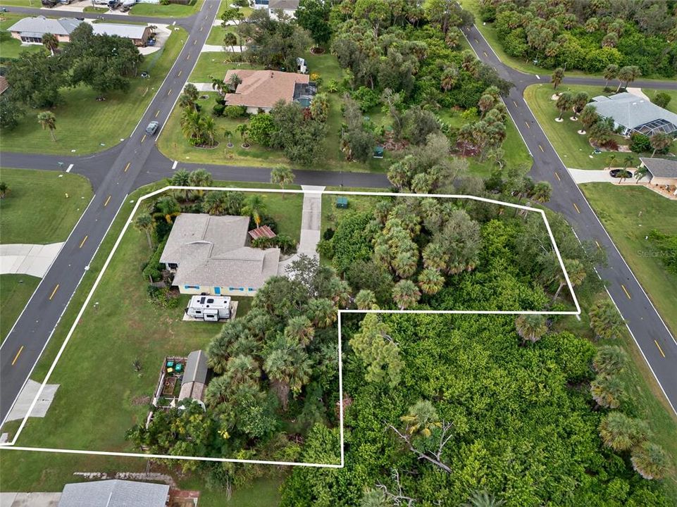 Под контрактом: $270,000 (2 спален, 2 ванн, 1337 Квадратных фут)