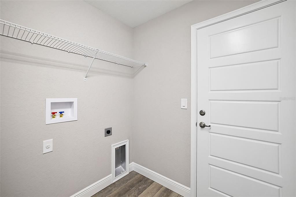 Activo con contrato: $259,900 (3 camas, 2 baños, 1453 Pies cuadrados)