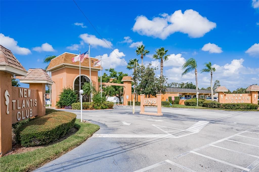 For Sale: $150,000 (2 beds, 1 baths, 987 Square Feet)