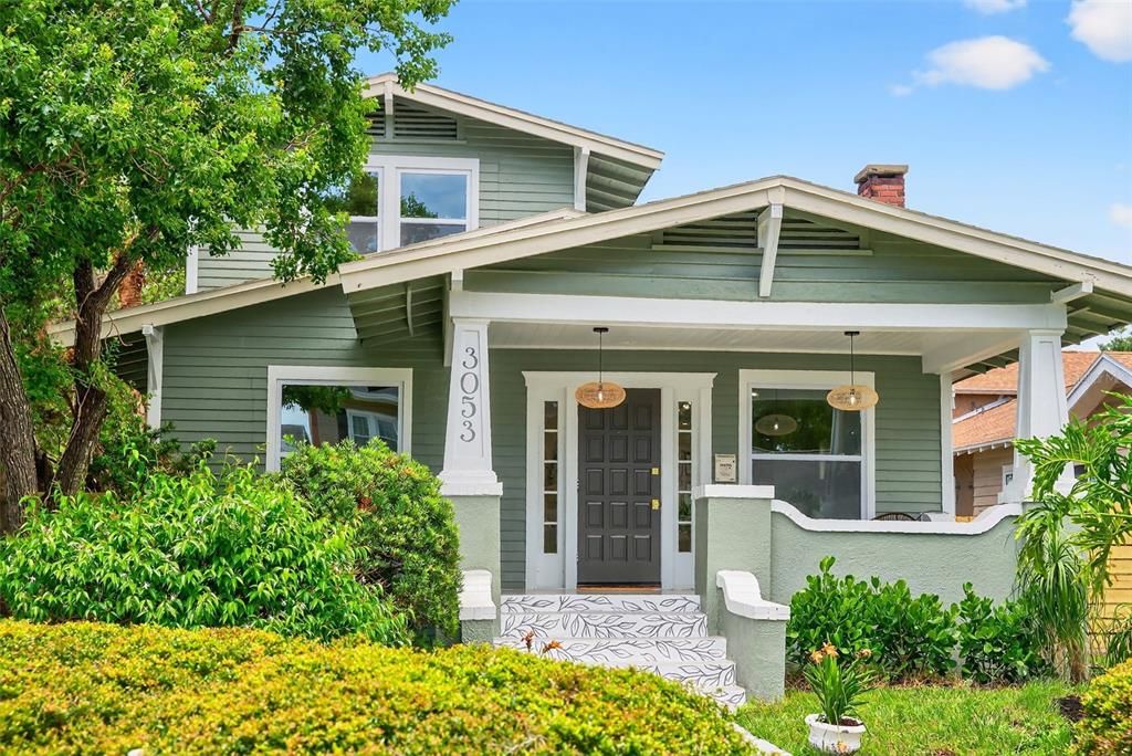 For Rent: $5,500 (4 beds, 2 baths, 1476 Square Feet)