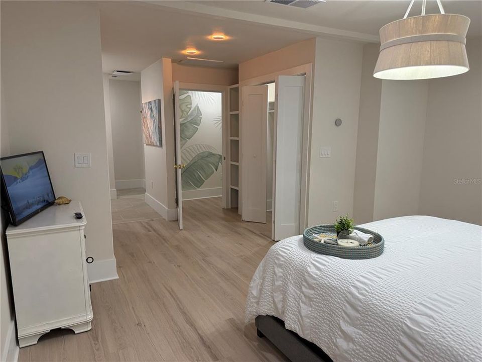 For Rent: $5,500 (4 beds, 2 baths, 1476 Square Feet)