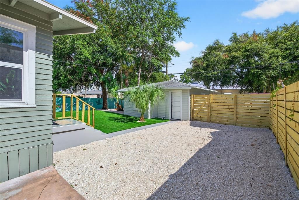 For Rent: $5,500 (4 beds, 2 baths, 1476 Square Feet)