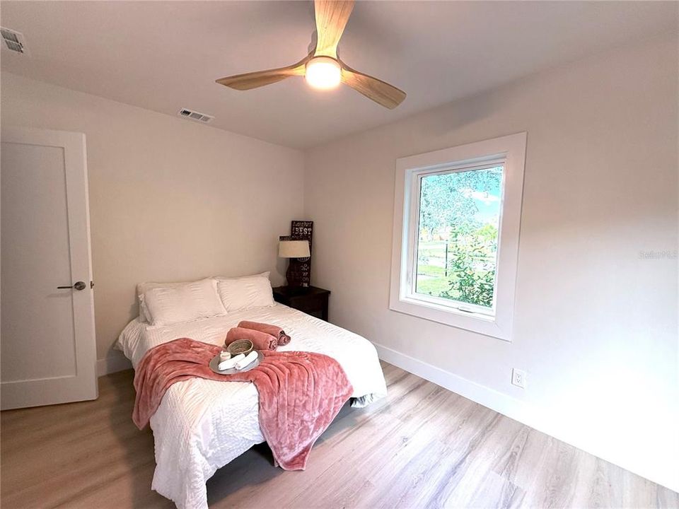 For Rent: $5,400 (3 beds, 2 baths, 1166 Square Feet)