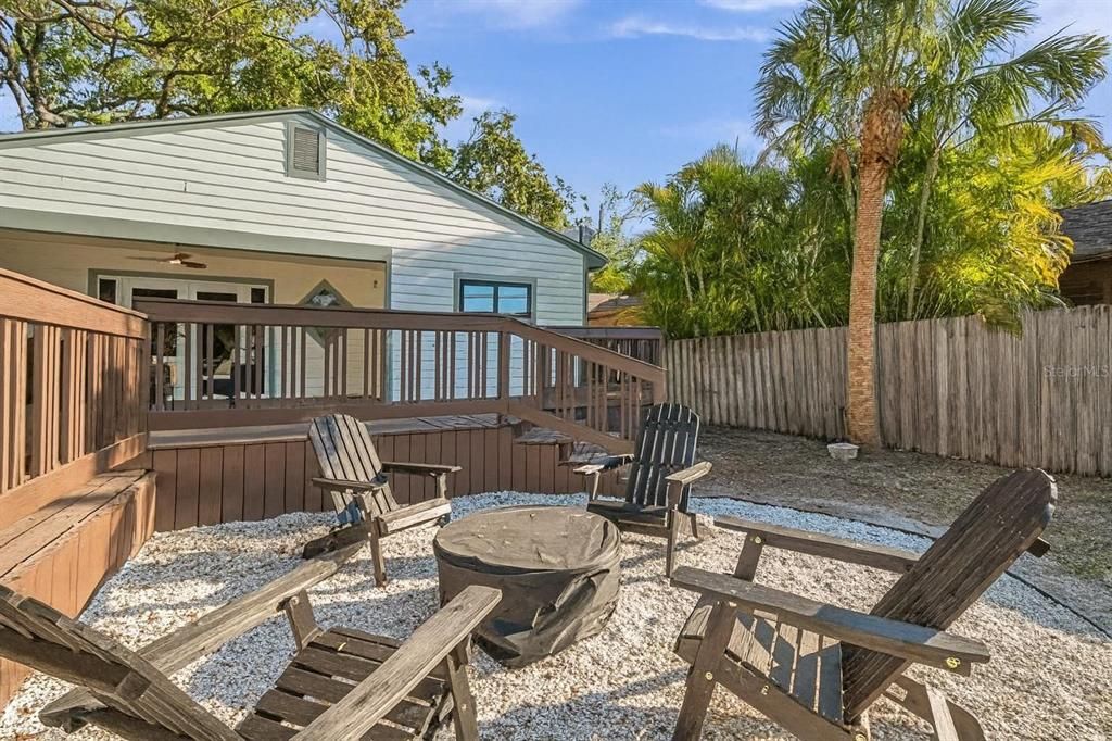 For Rent: $5,400 (3 beds, 2 baths, 1166 Square Feet)