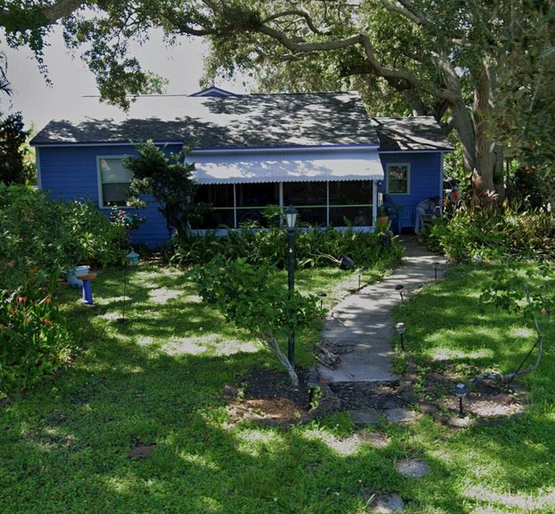 For Rent: $5,400 (3 beds, 2 baths, 1166 Square Feet)