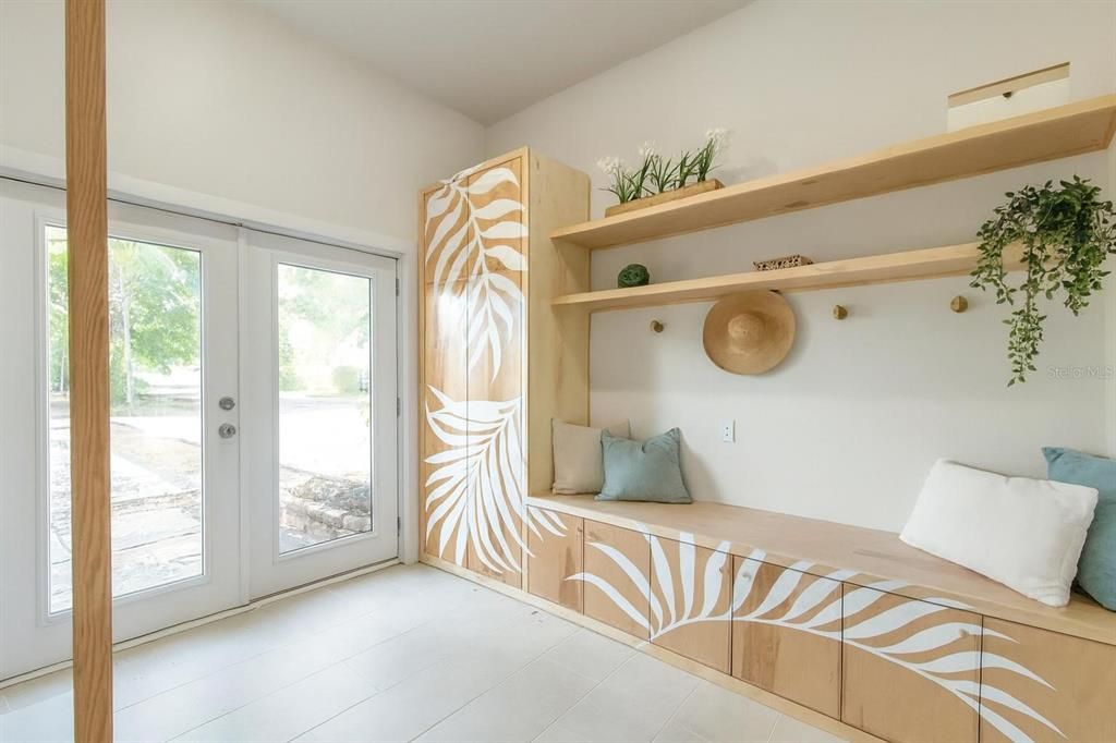 For Rent: $5,400 (3 beds, 2 baths, 1166 Square Feet)