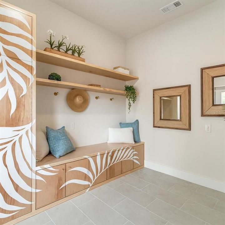 For Rent: $5,400 (3 beds, 2 baths, 1166 Square Feet)