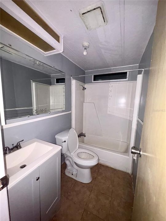 For Sale: $179,999 (3 beds, 2 baths, 1326 Square Feet)