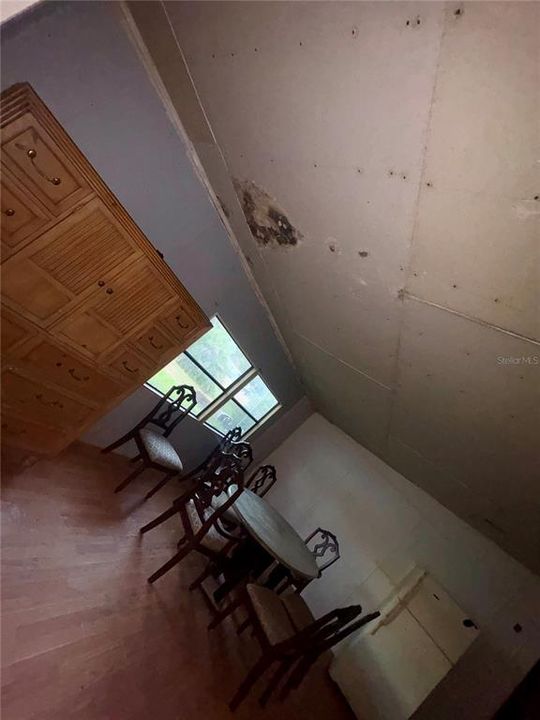 For Sale: $179,999 (3 beds, 2 baths, 1326 Square Feet)