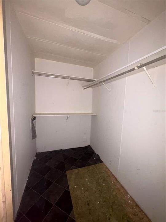 For Sale: $179,999 (3 beds, 2 baths, 1326 Square Feet)