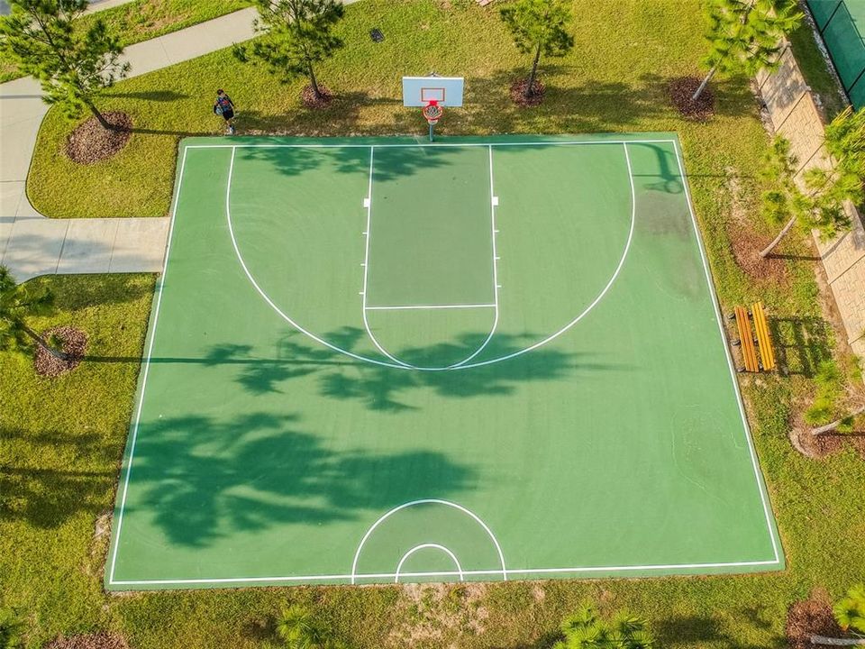 待售: $295,000 (2 贝兹, 2 浴室, 1571 平方英尺)