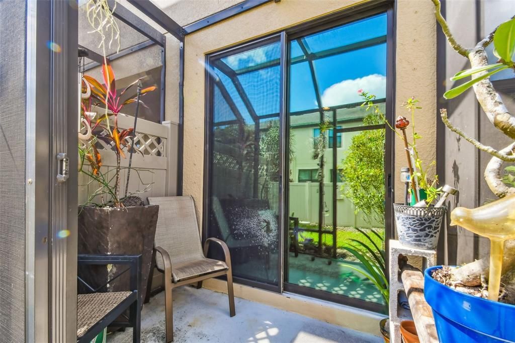 待售: $295,000 (2 贝兹, 2 浴室, 1571 平方英尺)