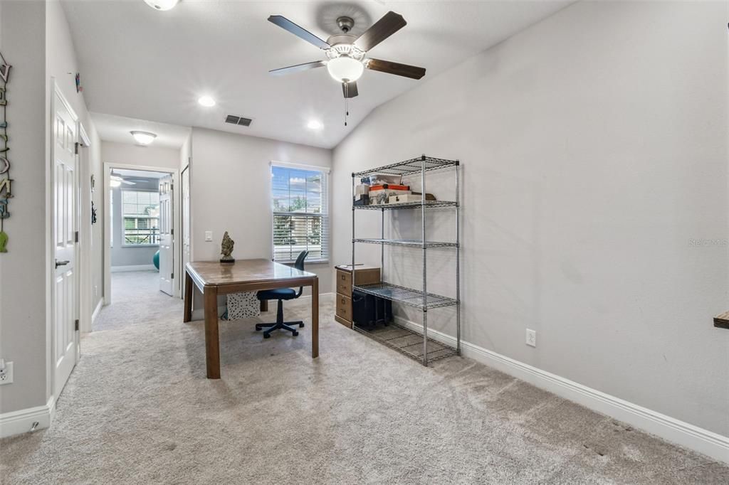 待售: $295,000 (2 贝兹, 2 浴室, 1571 平方英尺)