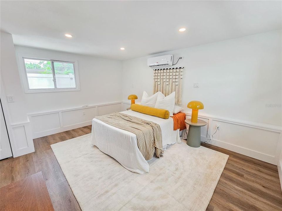 For Rent: $4,600 (3 beds, 2 baths, 1300 Square Feet)