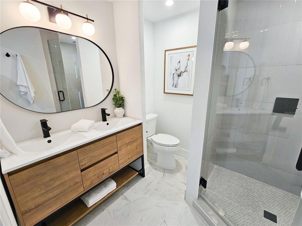 For Rent: $4,600 (3 beds, 2 baths, 1300 Square Feet)