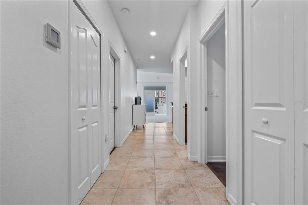 Active With Contract: $335,000 (2 beds, 2 baths, 1588 Square Feet)