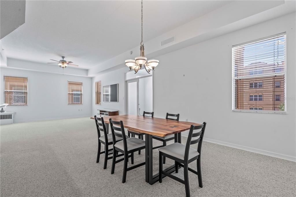 Active With Contract: $335,000 (2 beds, 2 baths, 1588 Square Feet)