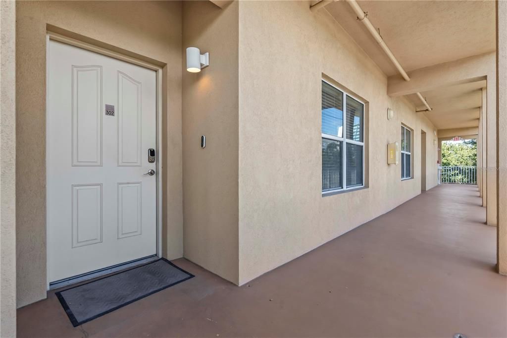 Active With Contract: $335,000 (2 beds, 2 baths, 1588 Square Feet)