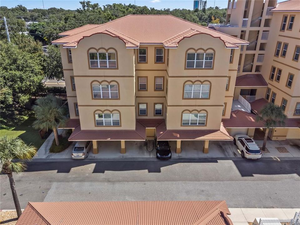 Active With Contract: $335,000 (2 beds, 2 baths, 1588 Square Feet)