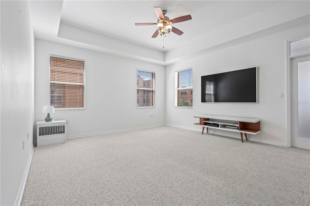 Active With Contract: $335,000 (2 beds, 2 baths, 1588 Square Feet)