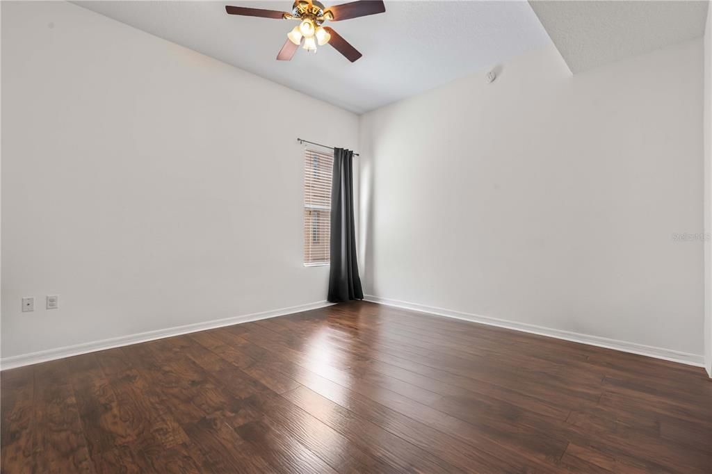 Active With Contract: $335,000 (2 beds, 2 baths, 1588 Square Feet)