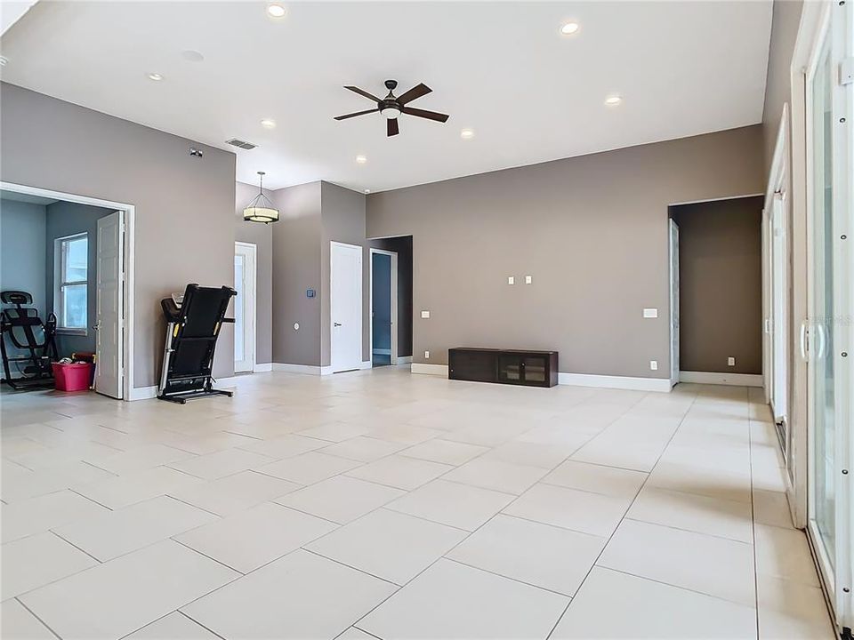 Active With Contract: $395,000 (4 beds, 3 baths, 2498 Square Feet)