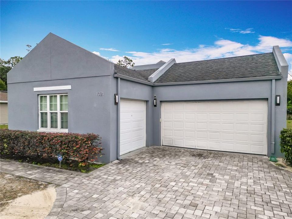 Active With Contract: $395,000 (4 beds, 3 baths, 2498 Square Feet)