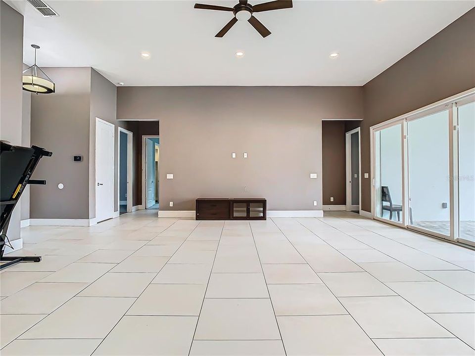 Active With Contract: $395,000 (4 beds, 3 baths, 2498 Square Feet)