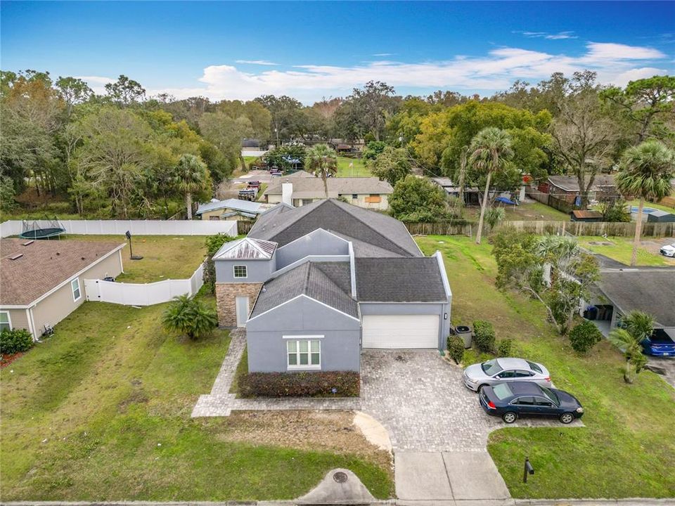 Active With Contract: $395,000 (4 beds, 3 baths, 2498 Square Feet)