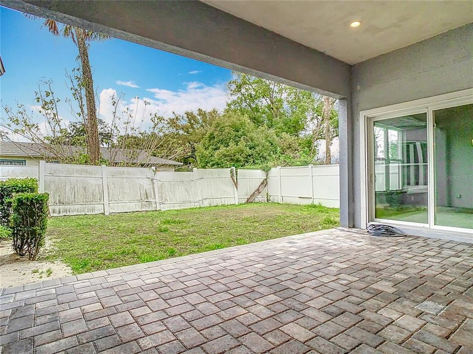 Active With Contract: $395,000 (4 beds, 3 baths, 2498 Square Feet)