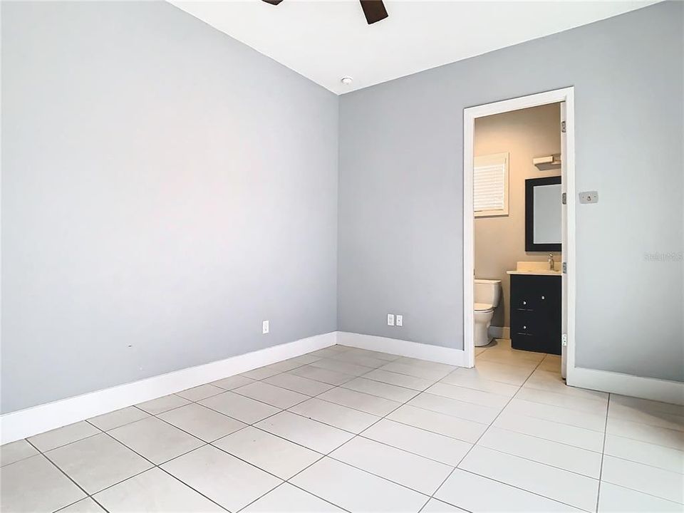 Active With Contract: $395,000 (4 beds, 3 baths, 2498 Square Feet)