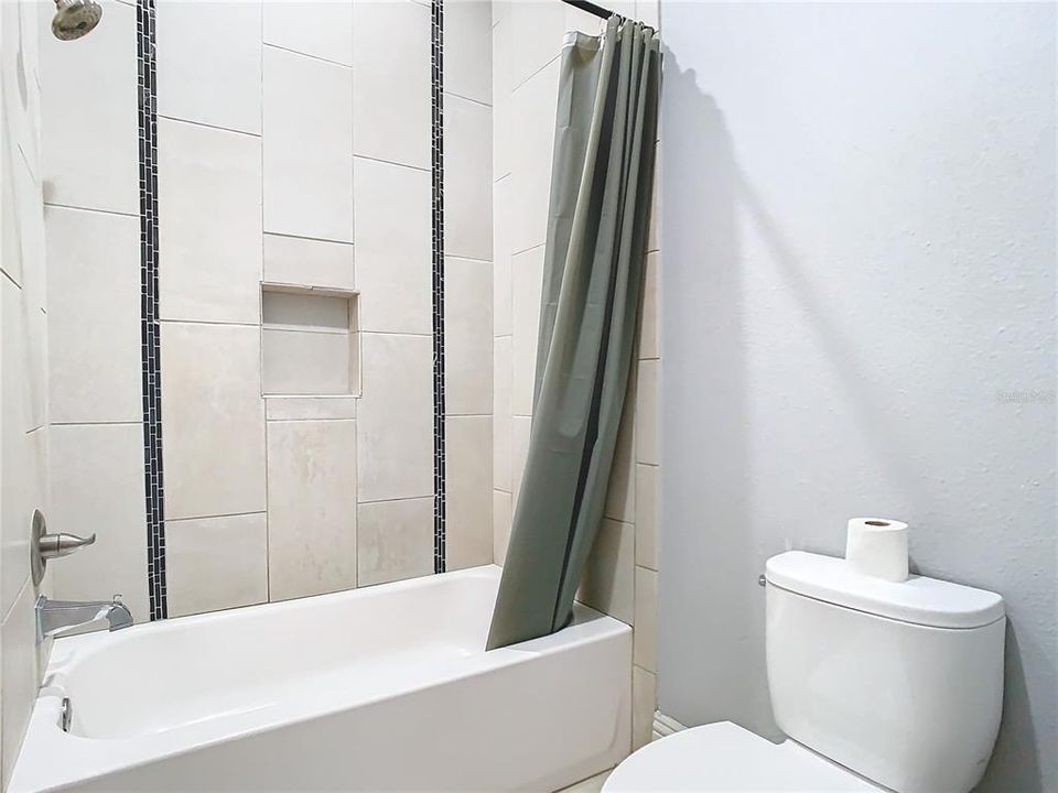 Active With Contract: $395,000 (4 beds, 3 baths, 2498 Square Feet)