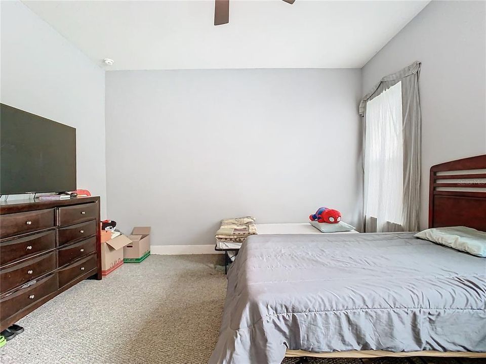 Active With Contract: $395,000 (4 beds, 3 baths, 2498 Square Feet)