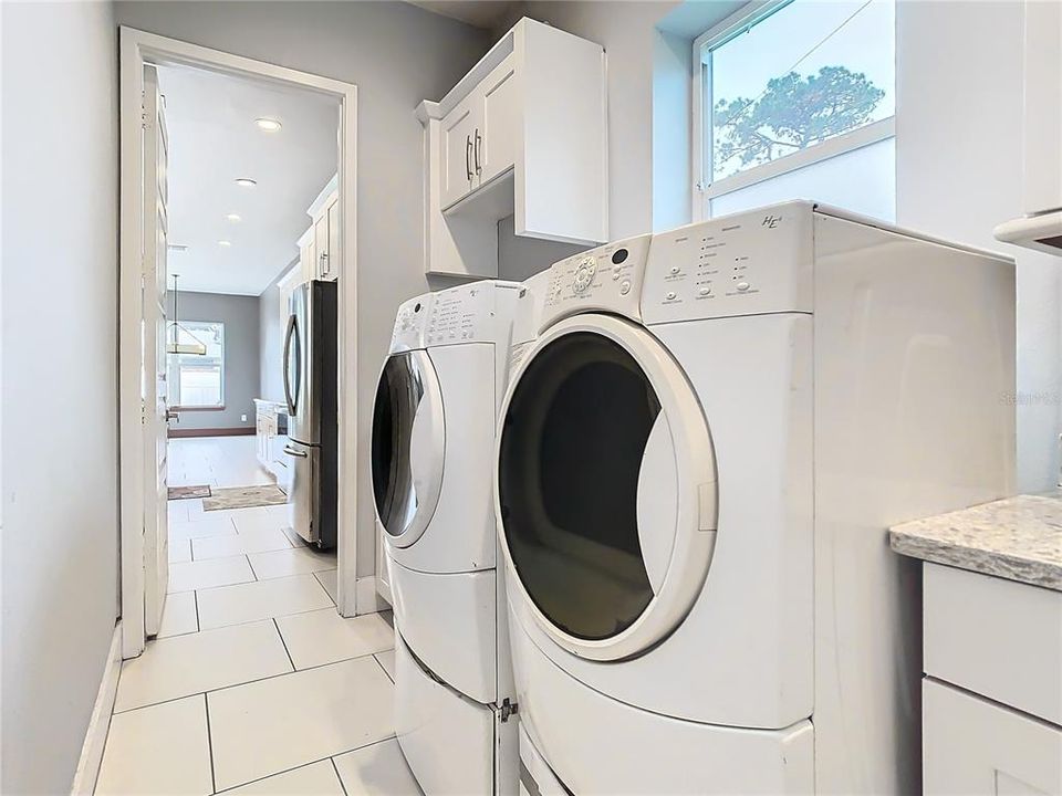 Active With Contract: $395,000 (4 beds, 3 baths, 2498 Square Feet)