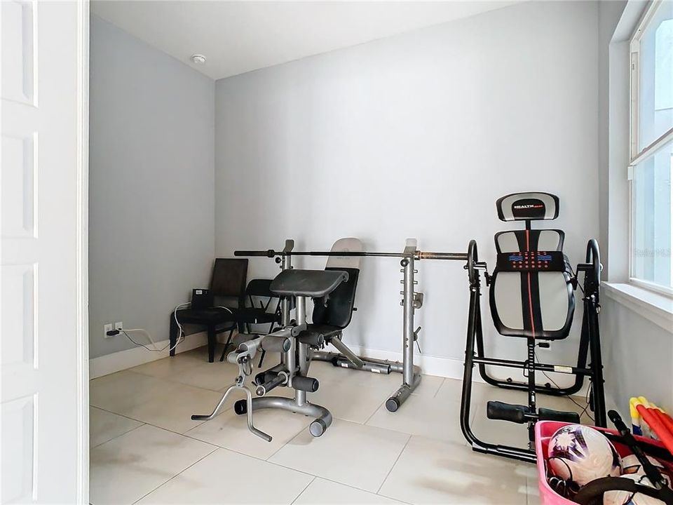 Active With Contract: $395,000 (4 beds, 3 baths, 2498 Square Feet)