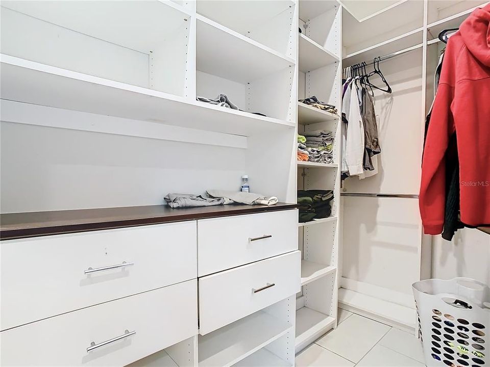 Active With Contract: $395,000 (4 beds, 3 baths, 2498 Square Feet)