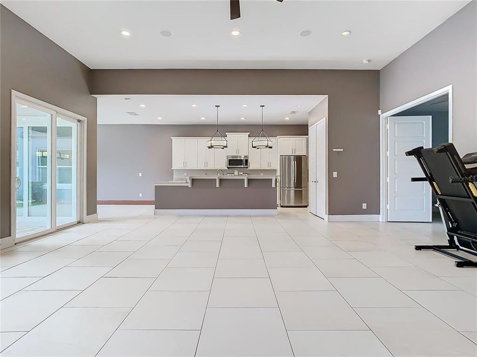 Active With Contract: $395,000 (4 beds, 3 baths, 2498 Square Feet)