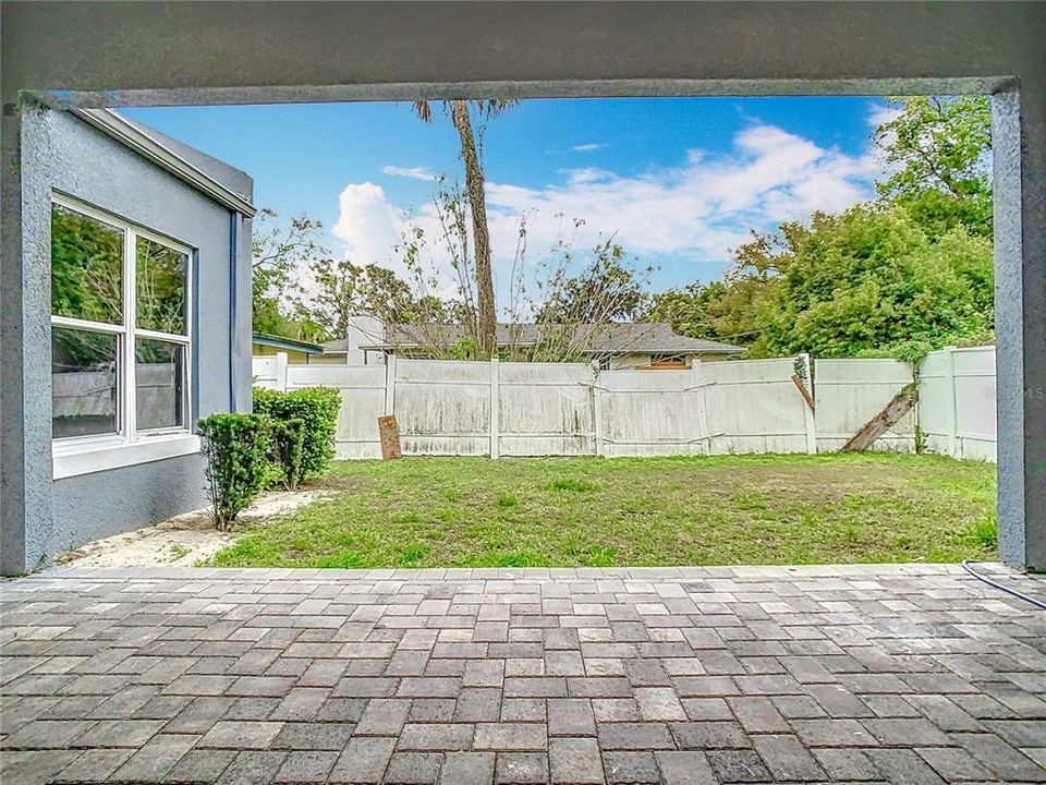 Active With Contract: $395,000 (4 beds, 3 baths, 2498 Square Feet)