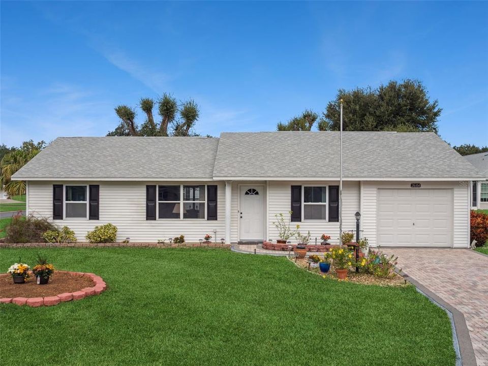 For Sale: $235,000 (2 beds, 2 baths, 1124 Square Feet)