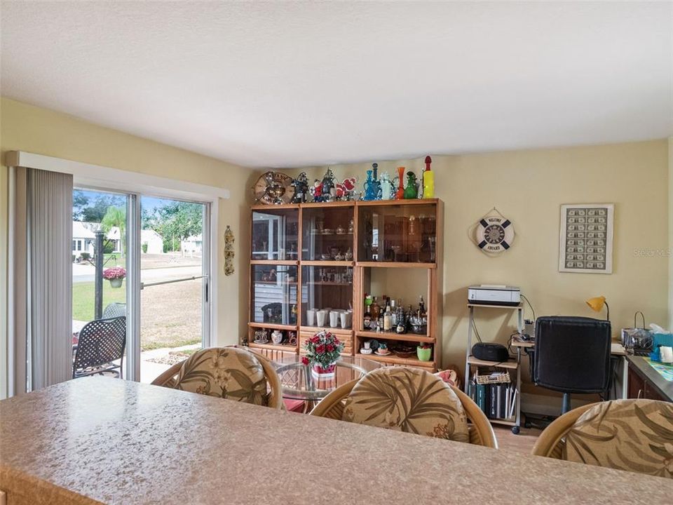 For Sale: $235,000 (2 beds, 2 baths, 1124 Square Feet)