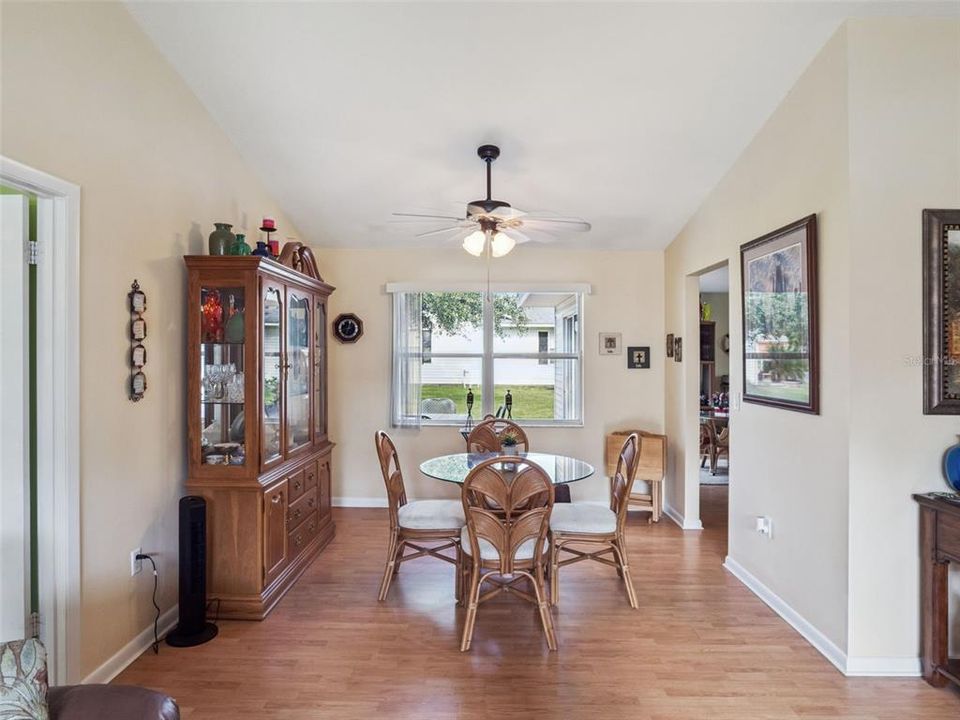 For Sale: $235,000 (2 beds, 2 baths, 1124 Square Feet)