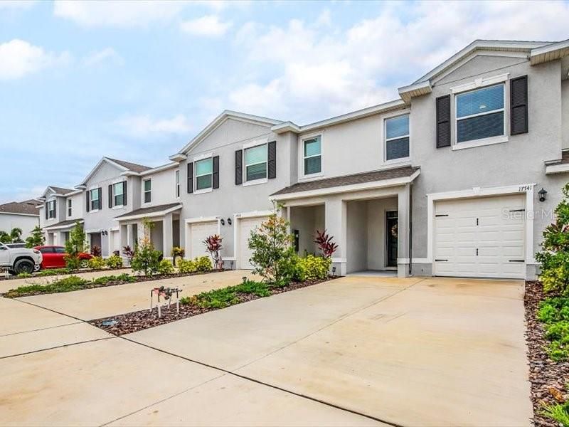 For Sale: $354,000 (3 beds, 2 baths, 1673 Square Feet)