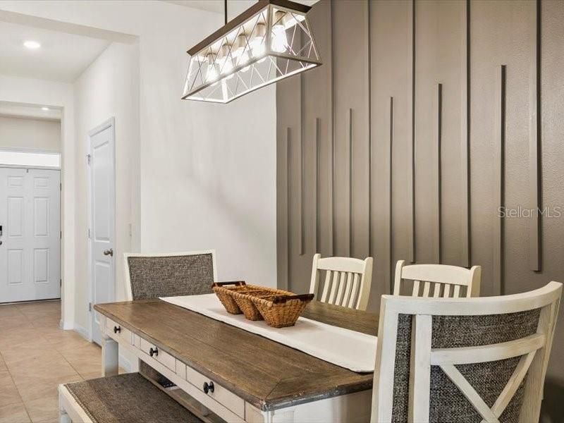 For Sale: $354,000 (3 beds, 2 baths, 1673 Square Feet)