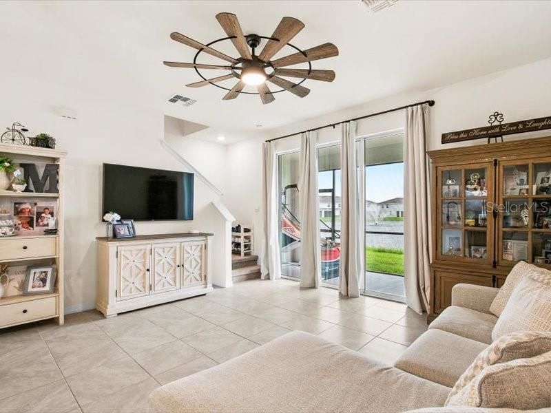 For Sale: $354,000 (3 beds, 2 baths, 1673 Square Feet)