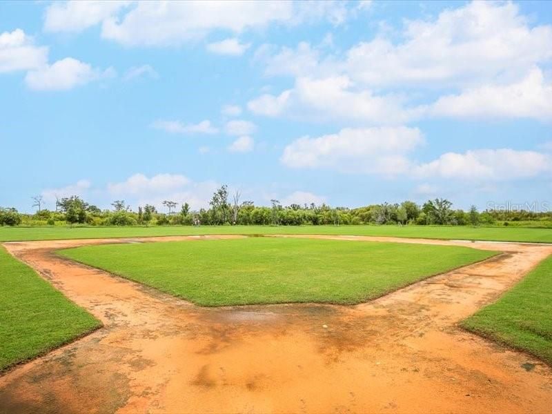 For Sale: $354,000 (3 beds, 2 baths, 1673 Square Feet)