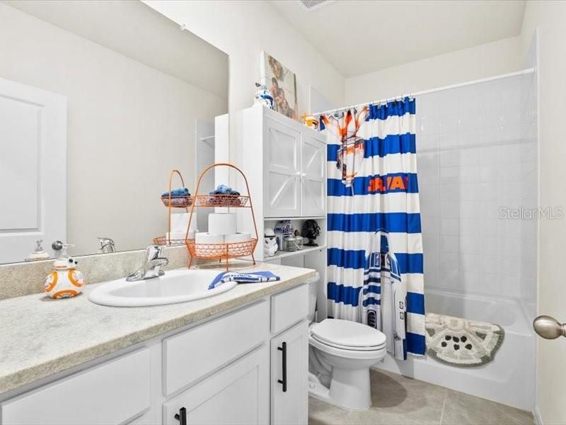 For Sale: $354,000 (3 beds, 2 baths, 1673 Square Feet)