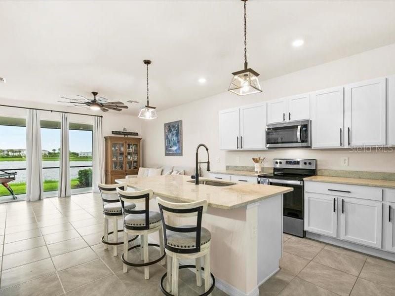 For Sale: $354,000 (3 beds, 2 baths, 1673 Square Feet)