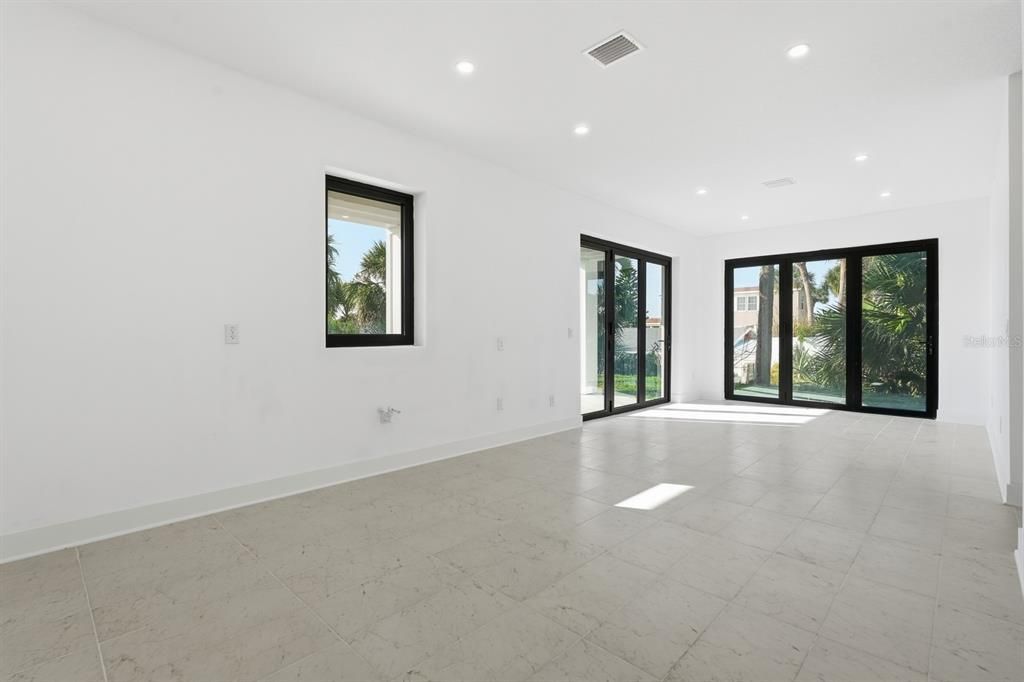 For Sale: $2,247,000 (4 beds, 4 baths, 3692 Square Feet)