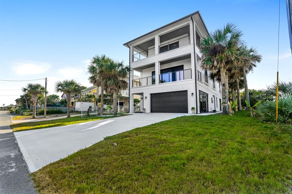 For Sale: $2,247,000 (4 beds, 4 baths, 3692 Square Feet)